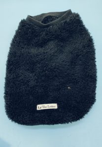 わんちゃん？ねこちゃん？の洋服 2025年12月23日午前中 駐車場に落ちていました